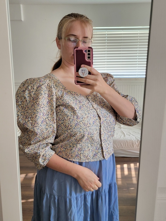 Levi's Tops - Levi's Cream Floral Puff-Sleeve Button Blouse Size Large